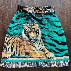 Dolce & Gabbana
Tiger-Print Brocade Skirt Size 38